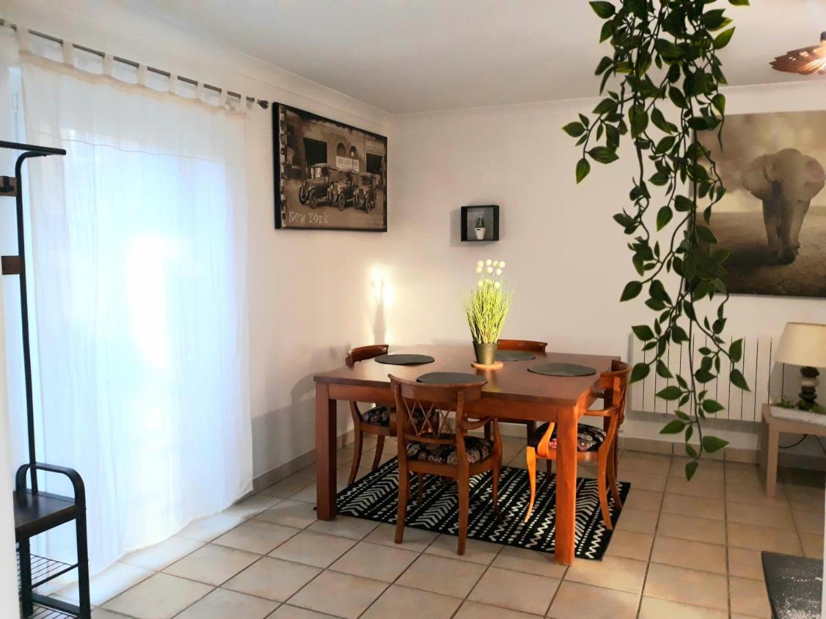 Gite Du Manoir Des Haies Villa Les Champs-Geraux Bagian luar foto